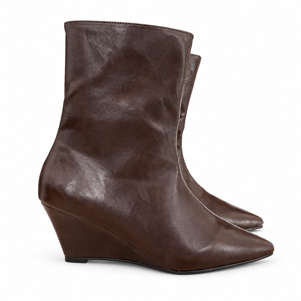 Botines de Cuña Punta Fina Makaria - Moka