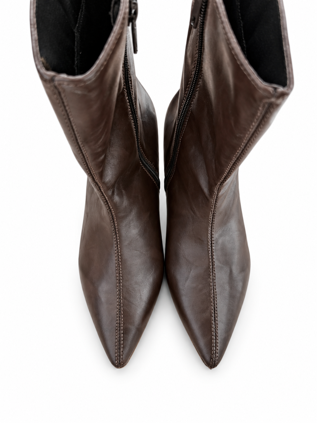 Botines de Cuña Punta Fina Makaria - Moka
