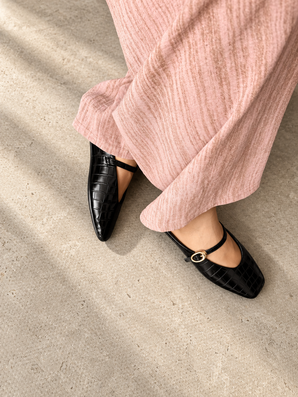 EVA COCO MULE -  Flats Mary Jane Punta Cuadrada Textura cocodrilo negro