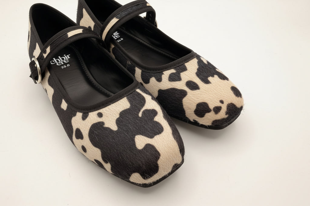 MARY JANE DAKOTA — COW PRINT