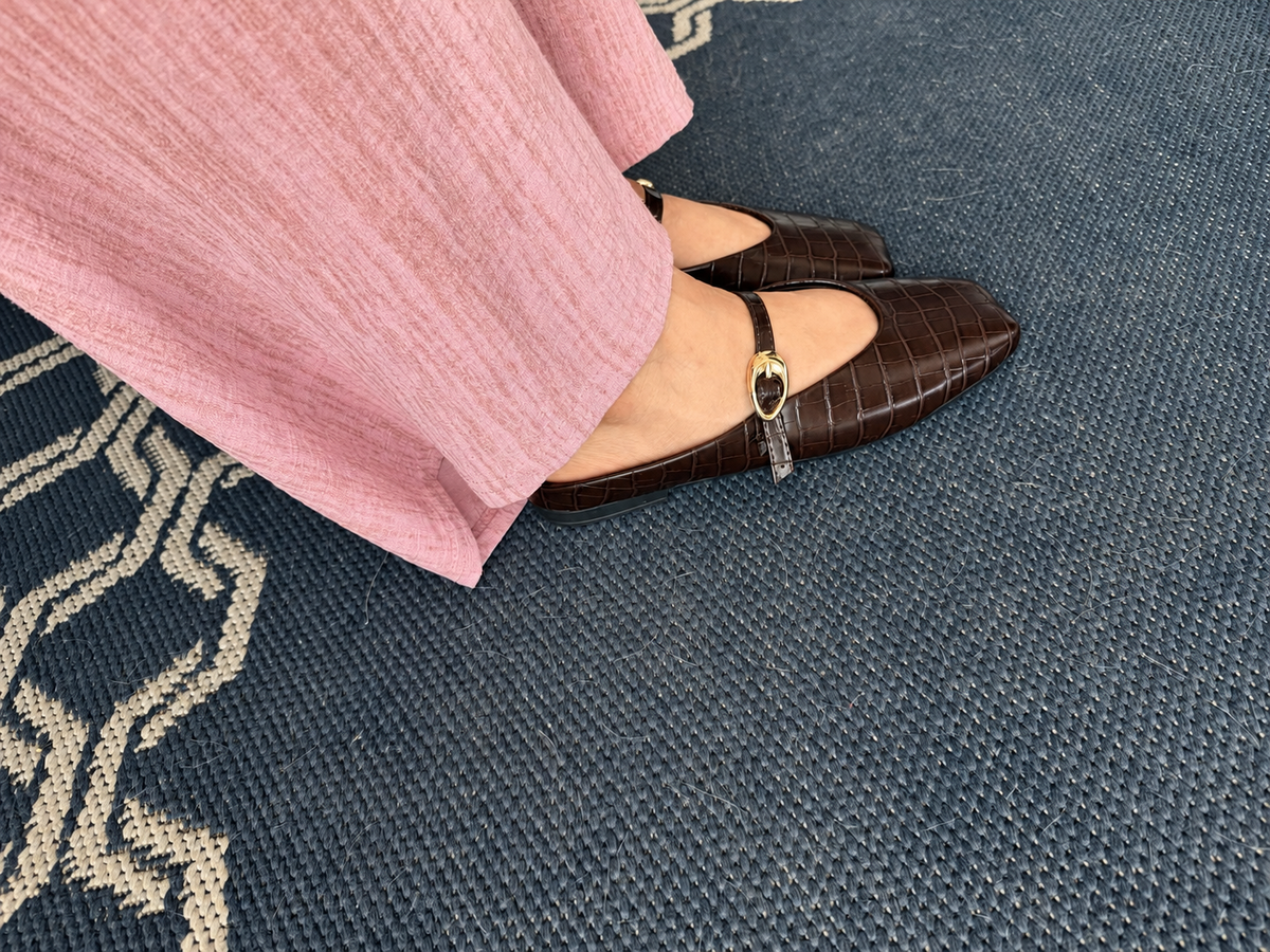 EVA COCO MULE -  Flats Mary Jane Punta Cuadrada Textura cocodrilo chocolate